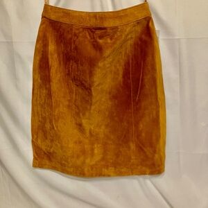 Vintage suede mini skirt global Identity gold tone 9-10 . Preowned with tags Y2K
